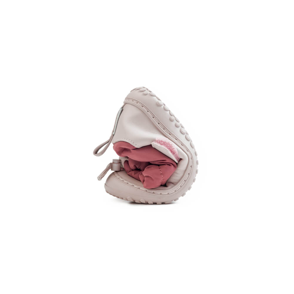 botas-dias-lluvia-resistentes-respetuosas-libertad-movimiento-ninas-rosa-bernia-rocker-aw23
