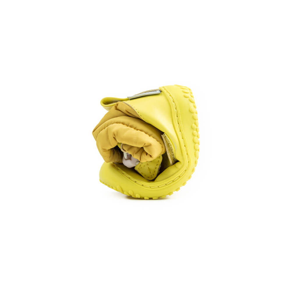 calzado-infantil-botas-barefoot-impermeables-agua-lluvia-otono-invierno-amarillo-bernia-rocker-aw23