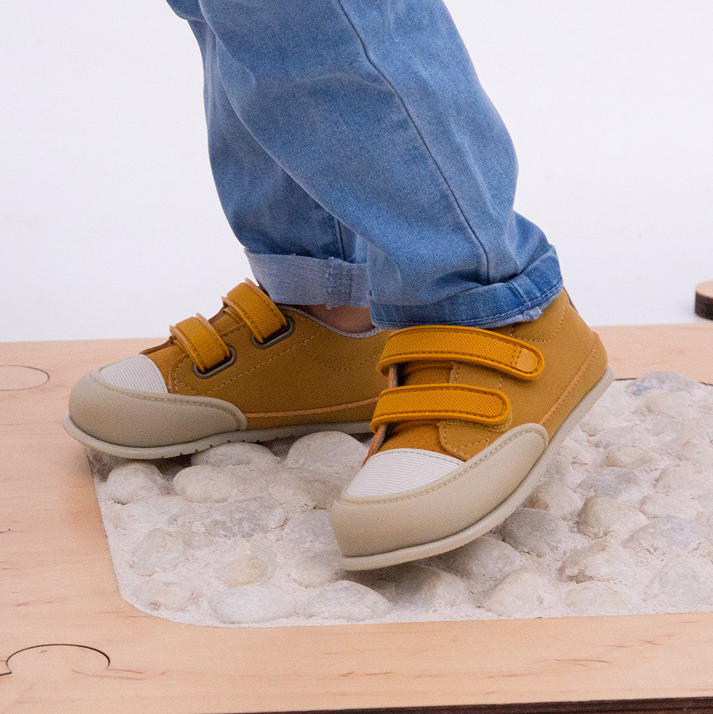 Moraira Feroz AW23 ,Las zapatillas deportivas respetuosas con los pies de los bebés.