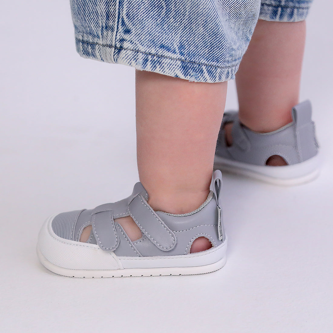 Javea Feroz SS24, sandalia respetuosa y saludable con los pies de tu bebé