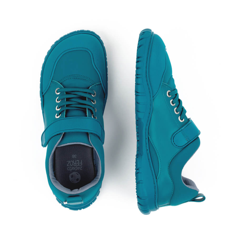 zapatillas diseno filosofia minimalista suela plana fina comoda hombre mujer color acua aqua agua azul claro ss24 sup