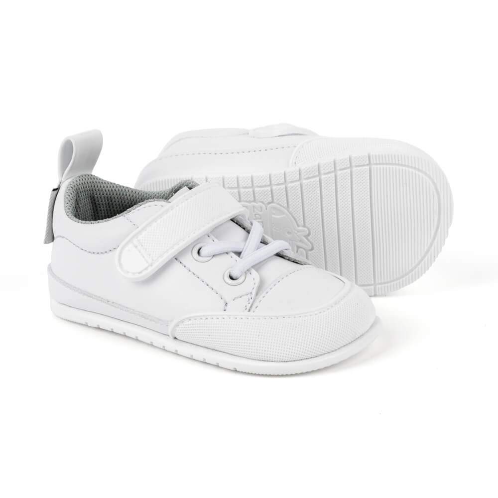 Paterna Feroz AW23 Blanco Microfibra ,Calzado minimalista para bebés con empeine medio y bajo. Veganas y en piel para primeros pasos.