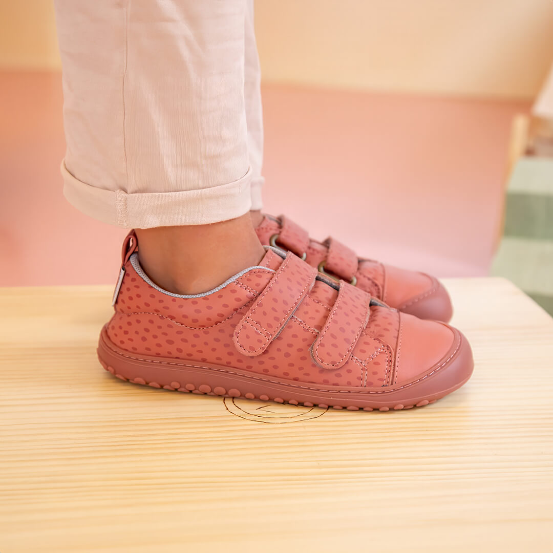 zapatillas minimalistas colores velcro uso diario ninos ninas moraira rocker aw24