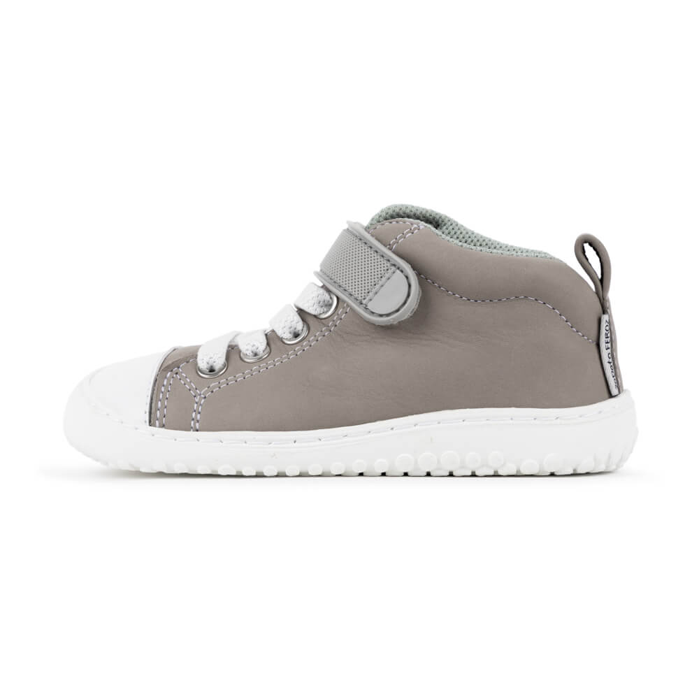 jucar rocker aw23 Gris Piel .zapatillas tipo bota niños colegio. Desarrollo natural del pie. Barefoot