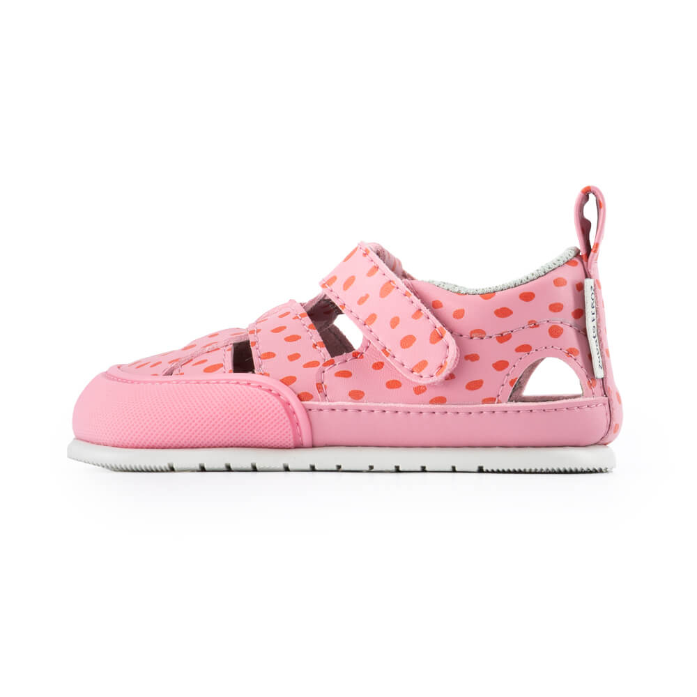 calzado verano favorece respeta desarrollo natural pie pisada bebes color rosa puntos irta feroz ulises ss24
