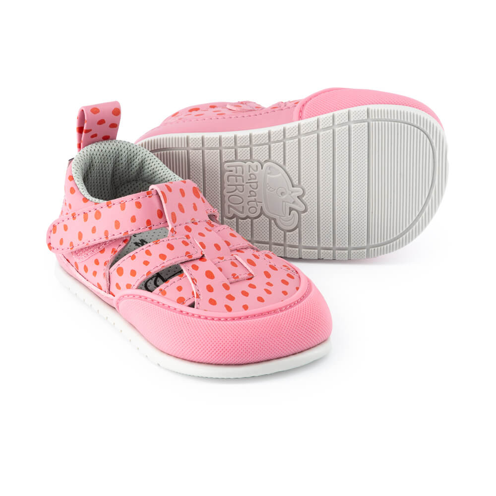 calzado verano favorece respeta desarrollo natural pie pisada bebes color rosa puntos irta feroz ulises ss24