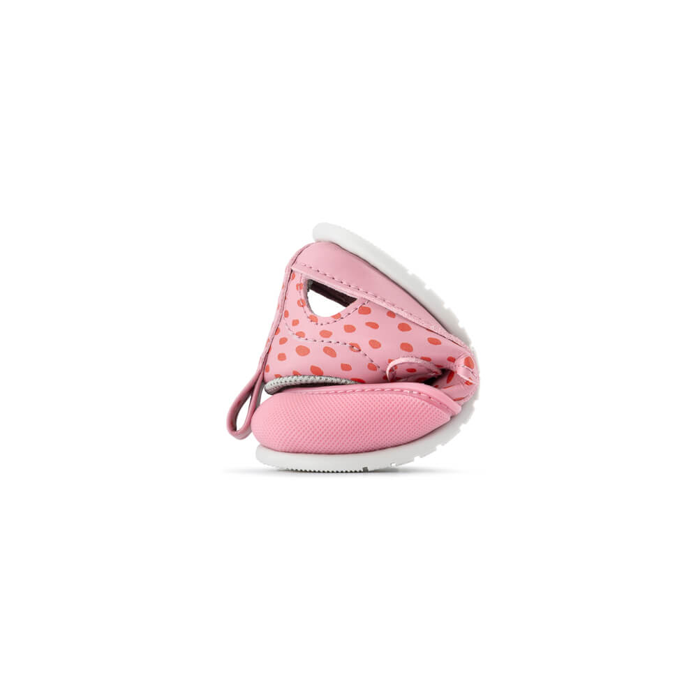 calzado verano favorece respeta desarrollo natural pie pisada bebes color rosa puntos irta feroz ulises ss24