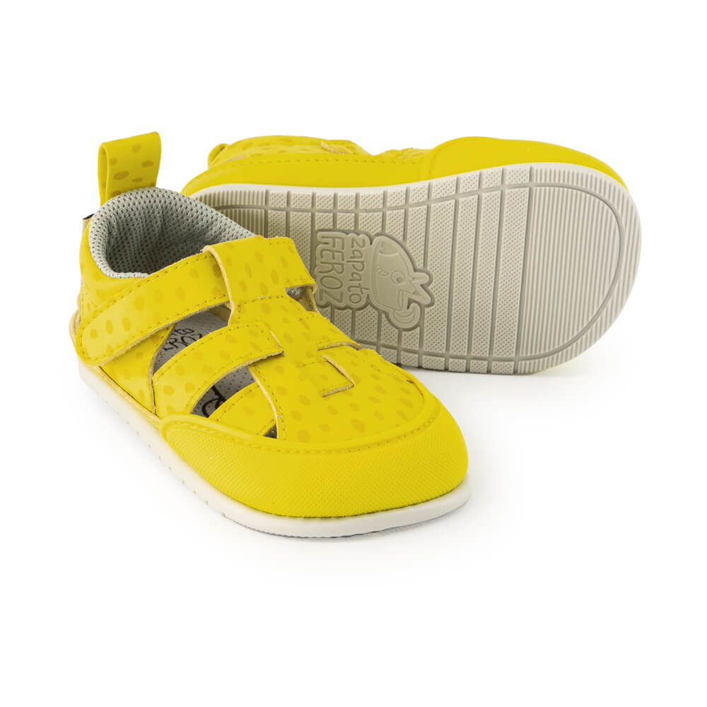 sandalias sin forro costuras sumergibles agua secado rapido bebes color amarillo puntitos irta feroz ulises ss24