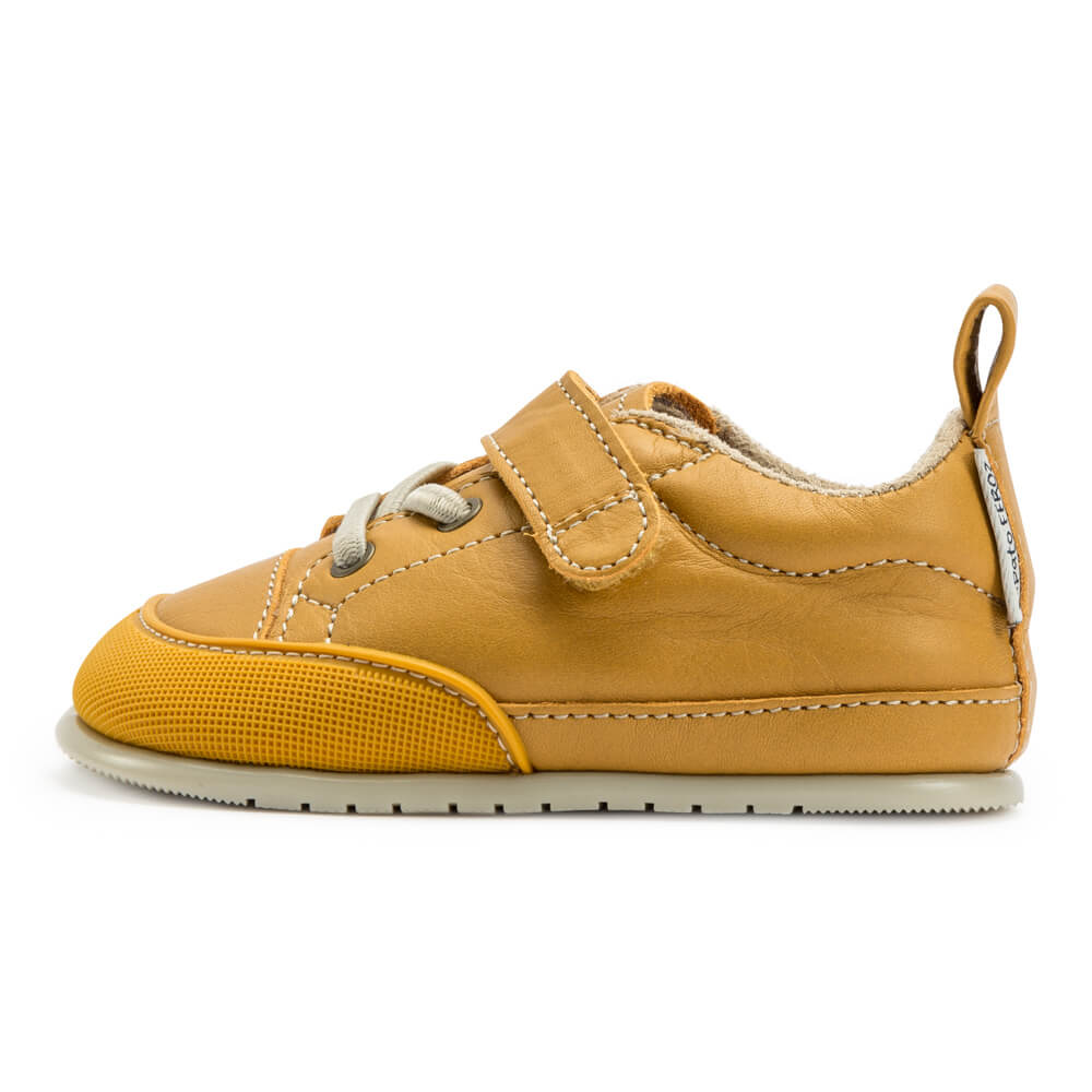 zapatillas deportivas nobuck calzado infantil barefoot ninos cordones velcro paterna mostaza AW22 01