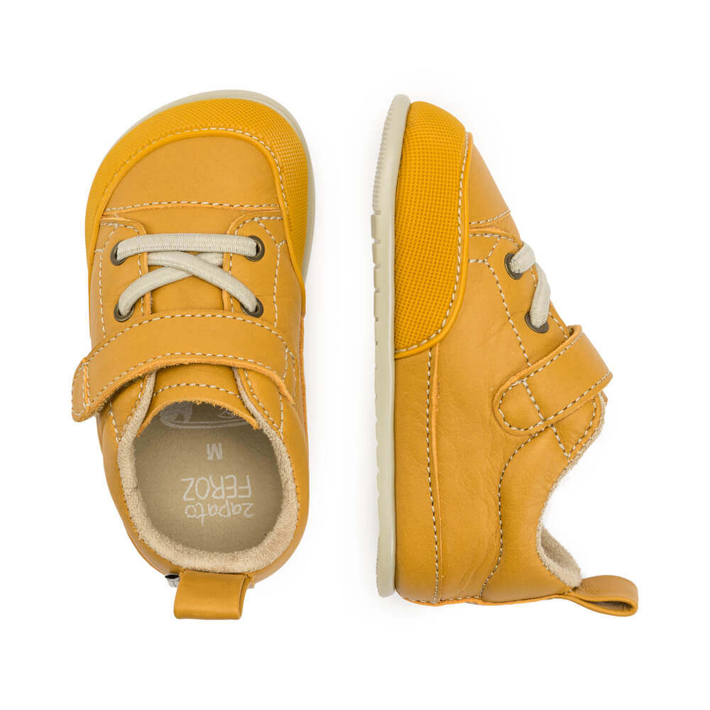 zapatillas deportivas nobuck calzado infantil barefoot ninos cordones velcro paterna mostaza AW22 03