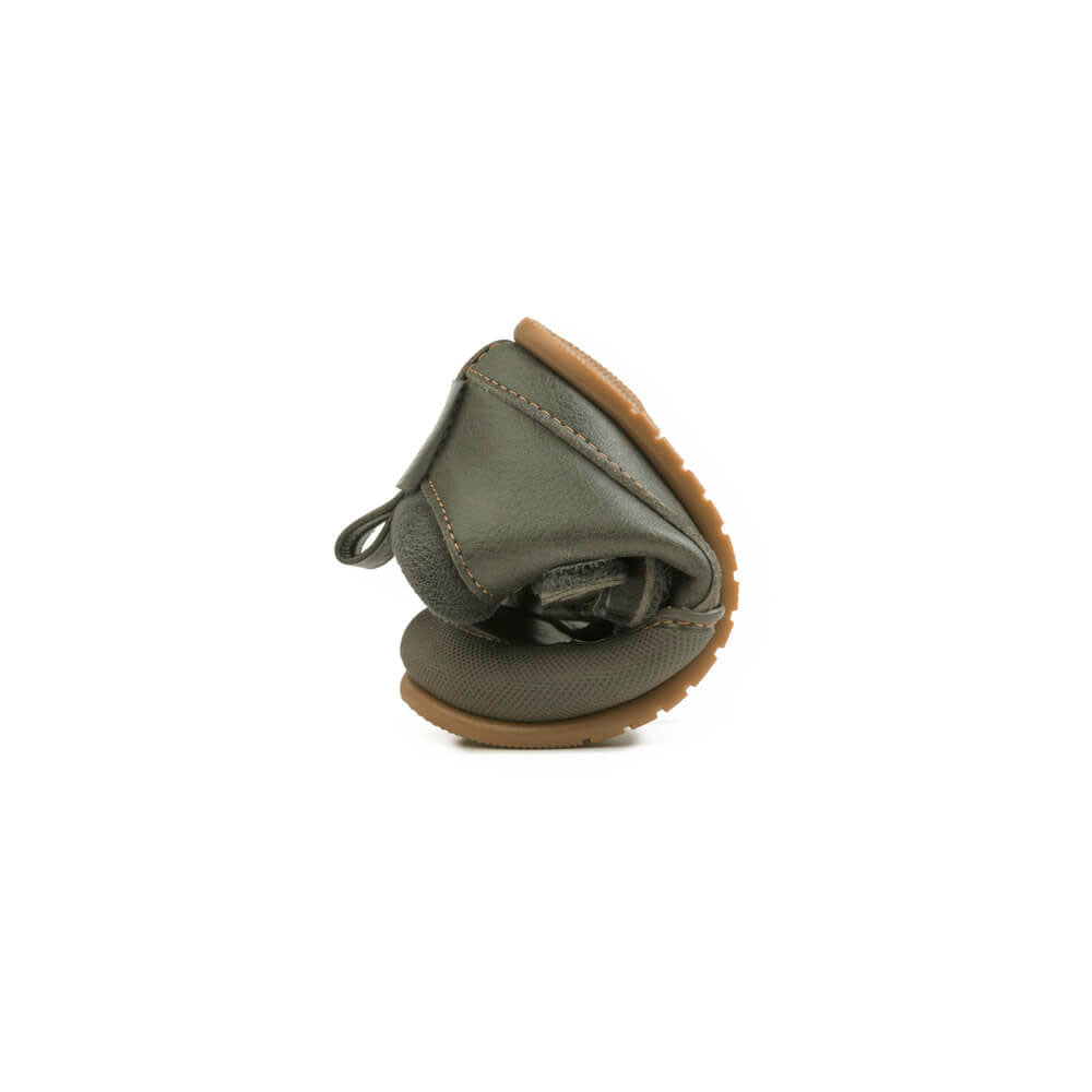 botas-barefoot-bebe-plantilla-protectora-aislante-transpirable-color-gris-liria-aw23