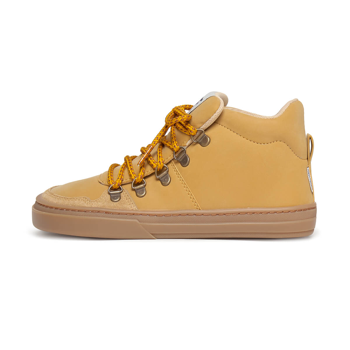 botas otono invierno minimalistas color mostaza camel serra adulto aw25 01