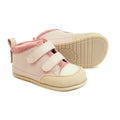 botitas minimalistas bebes calzado vegano movimiento libre primeros pasos color rosa palo liria aw23