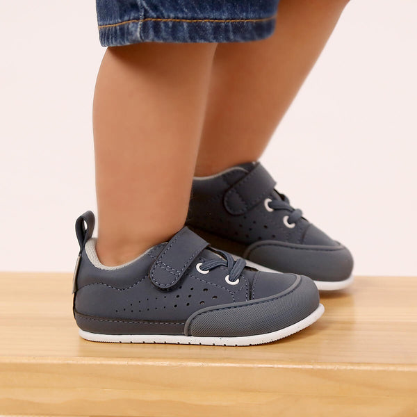 Paterna Feroz SS25, respectful and resistant sports shoes for school