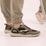 calzado microfibra barefoot comodo ligero pies anchos adolescentes adulto freekers ss26 Tibi Kaki