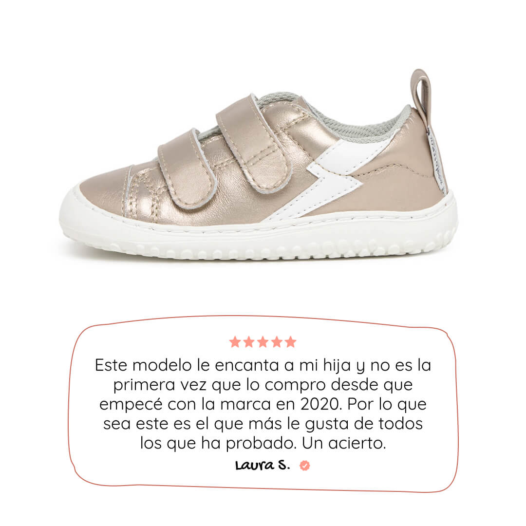 calzado respetuoso movimiento pisada consciente bebe color oro blanco moraira rayo rocker ss26 01