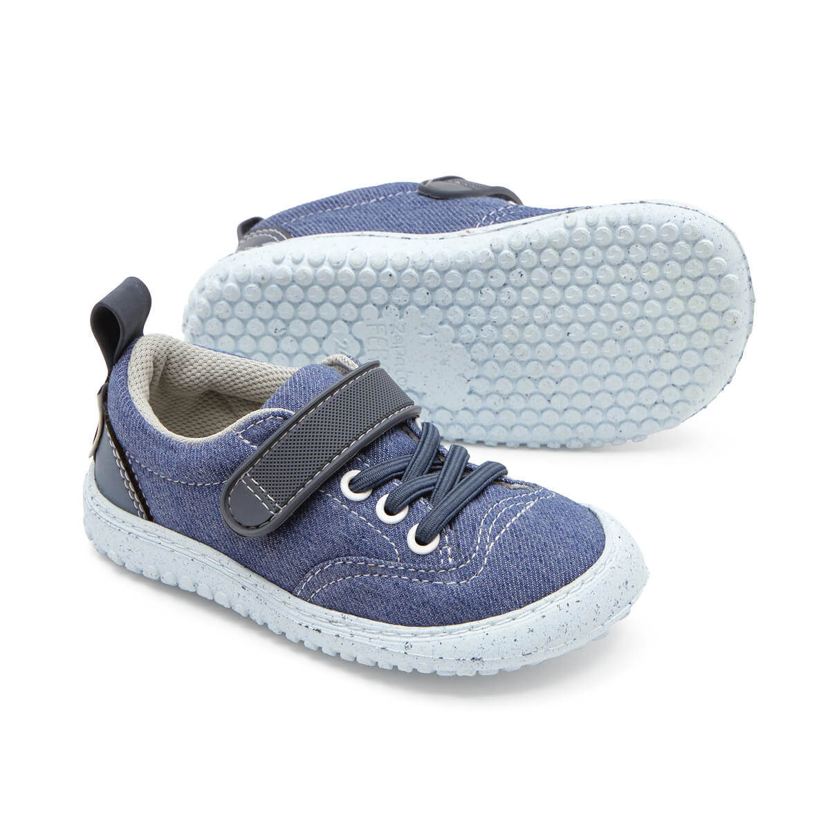 deportivas minimalistas desarrollo saludable ninos color azul tejano denim eliana rocker ss25 02
