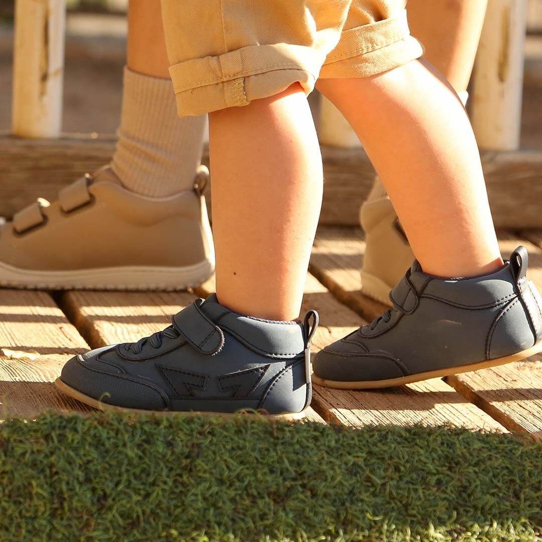 portada naquera feroz calzado barefoot bebe |  Rosa Palo Microfibra Nobuck | Rosa Palo Microfibra Nobuck | Kaki Microfibra Nobuck | Azul Denim Microfibra Nobuck