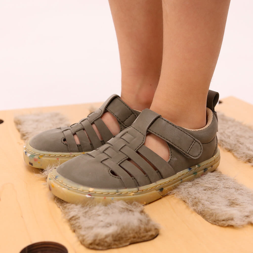 sandalia trenzada respetuosa infantil tabarca rocker kaki ss26