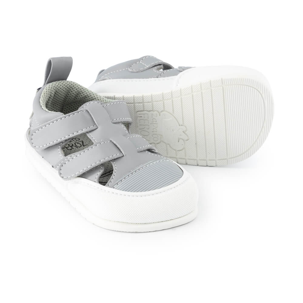 sandalias transpirables suela plana flexible pies anchos gorditos bebes color gris javea feroz ss24