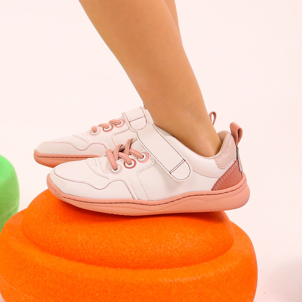 zapatilla deportiva bebe rocker barefoot blanco rosa olocau ss26