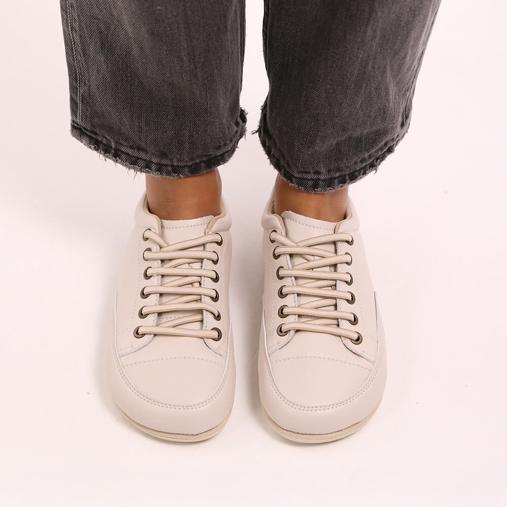 zapatillas deportivas cordones elasticos puntera flexible jerica freeker adulto ss26 beige