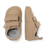 zapatillas deportivas suela plana flexible pisada consciente estable bebe color beige beis ulises moraira feroz aw24 03