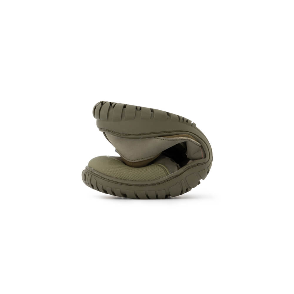 zapatillas minimalistas forma pie puntera goma suela todoterreno hombre mujer color verde onil kaki 04