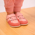 zapatillas respetuosas movimiento autonomia bebe color gris cheste feroz