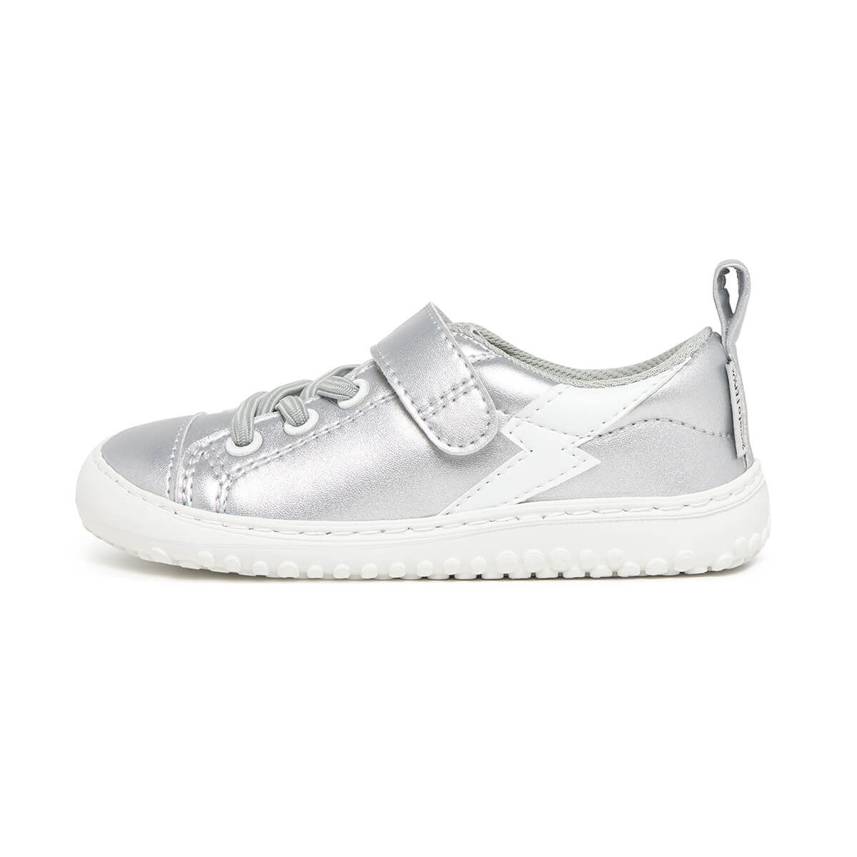 zapatillas respetuosas veganas estilo casual rocker color plata blanco paterna rayo 01