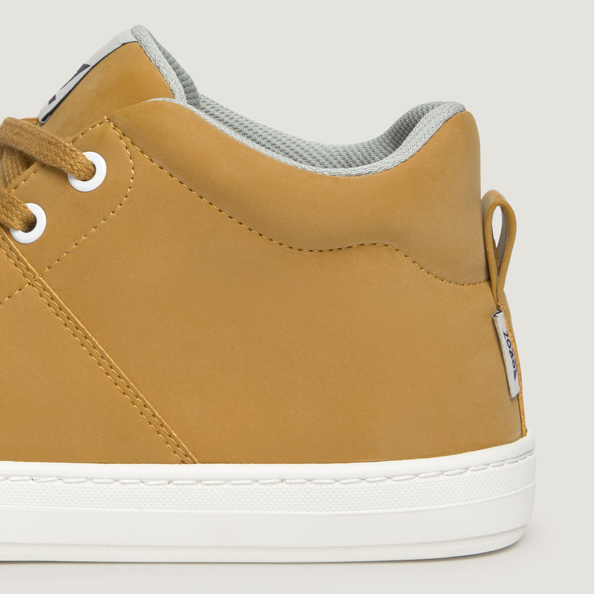 zapato respetuoso barefoot jucar freekers adulto | mostaza microfibra nobuck | detalle