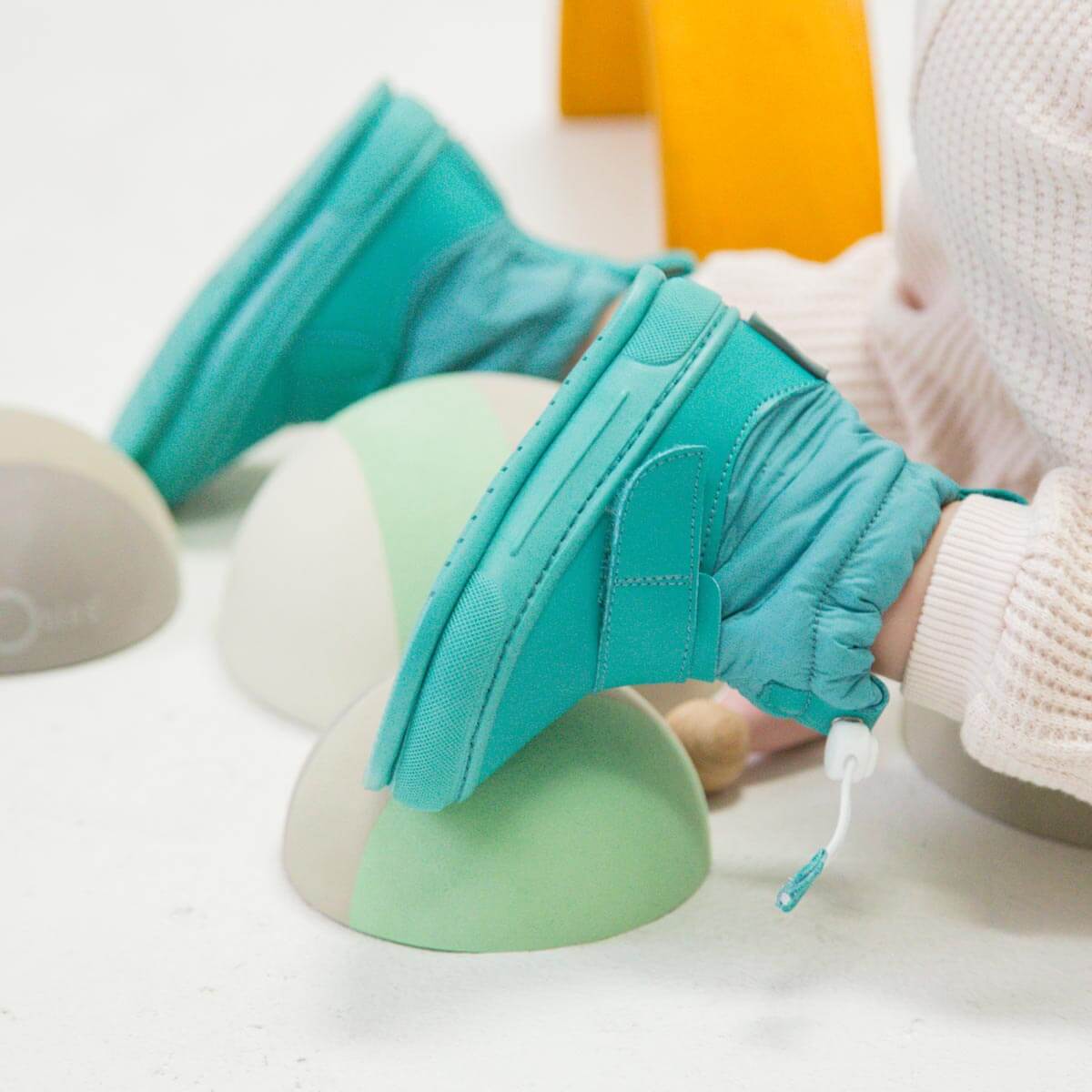 bota agua bebe respetuosa suela blanda flexible saludable bernia
