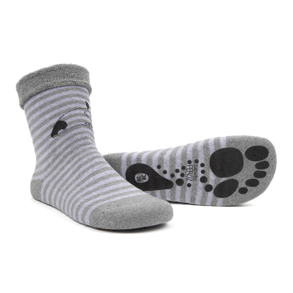 calcetines altos antideslizantes forma pie calentito minimalista adulto espacio dedos huella casa zapato rocker calcetin logo gris AW22 03
