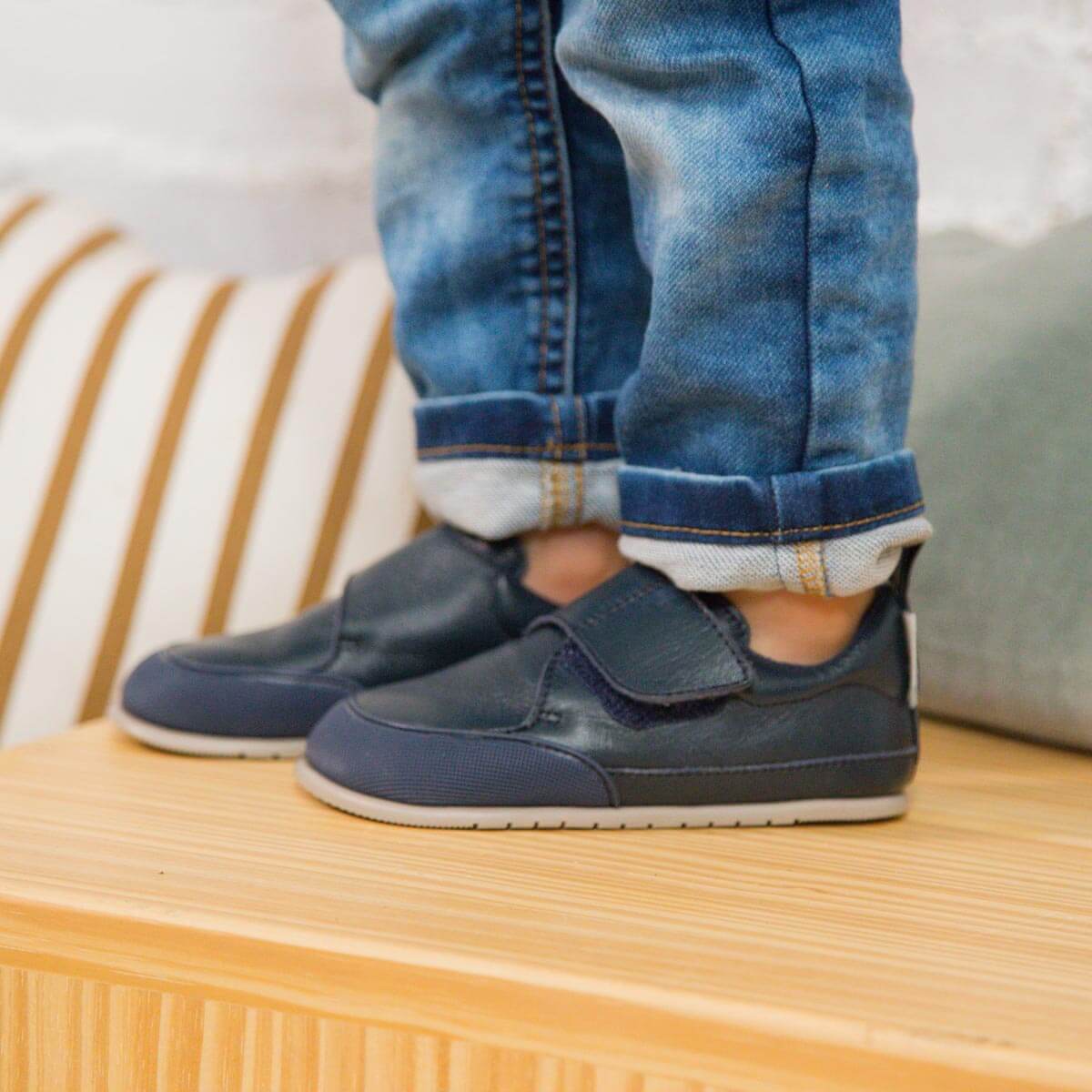 calzado-velcro-primeros-pasos-sin-toxicos-garbi-aw22