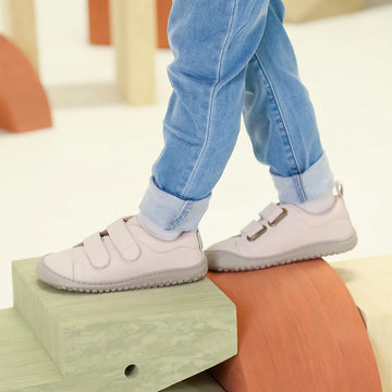 zapatillas deportivas infantiles veganas calzado minimalista ninos velcro colores rocker bodegon moraira AW22